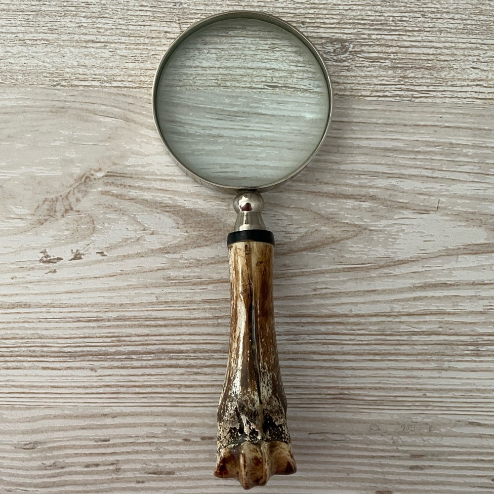 UNIQUE MAGNIFYING GLASS MADE WITH CAMEL BONE